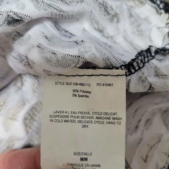 2 FOR💲1️⃣ LAURA Black/White Floral Layered/Sheer Design Sleeveless Blouse Sz MD - Picture 9 of 11